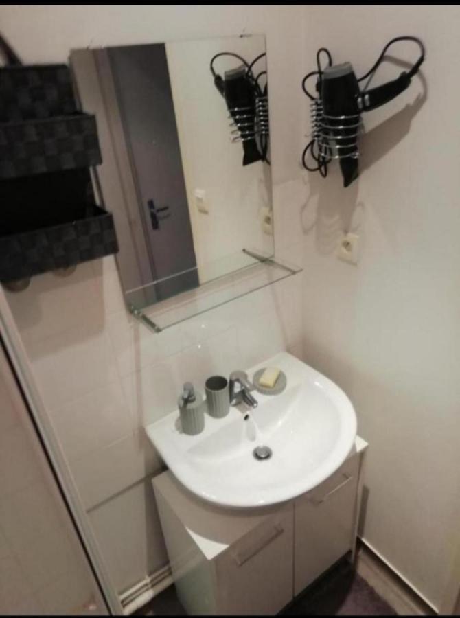 Apartament T1 Bis Calme Proche Centre Ville Saint-Etienne  Zewnętrze zdjęcie